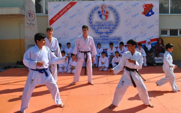 Aydın'da Gençlik Haftası etkinlikleri tüm hızıyla devam ediyor