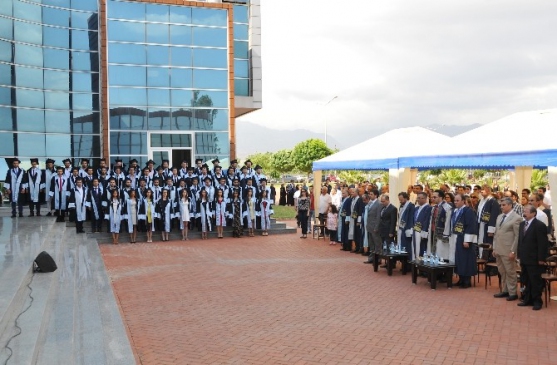 ADÜ Veterinerlik Fakültesi'nde mezuniyet heyecanı