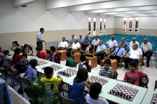 Söke'de “Doğru Hamlede Buluşalım” satranç turnuvası sona erdi.