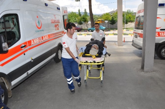 Aydın'da trafik kazası: 3 yaralı