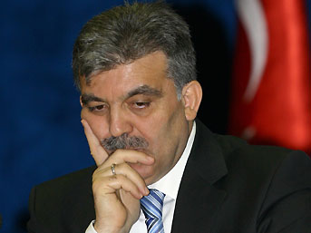 CUMHURBAŞKANI GÜL, PROGRAMINI DEĞİŞTİRDİ