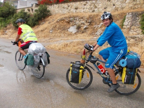 Guiness Rekorlar Kitabı adayı bisikletçi Efes ve Kuşadası'nda
