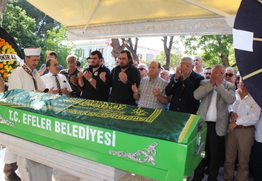 Mustafa Kozacıoğlu son yolculuğuna uğurlandı