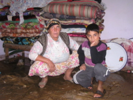 EVLERİ SULAR ALTINDA