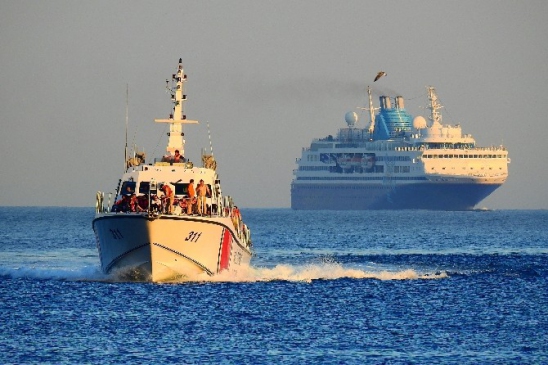 Kuşadası Körfezi'nde 174 kaçak göçmen yakalandı