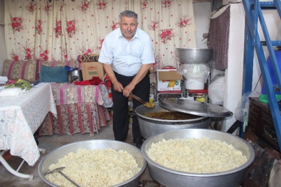 Sadaka taşı misali iftar yemeği