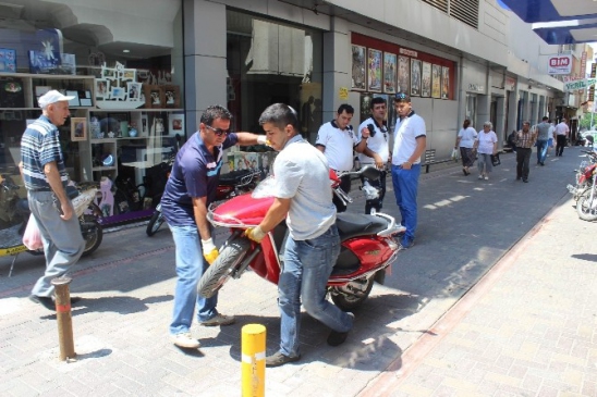 Polis motosiklet avına başladı