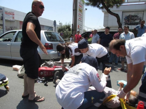 Motosiklet sürücüsü hastaneye kaldırıldı