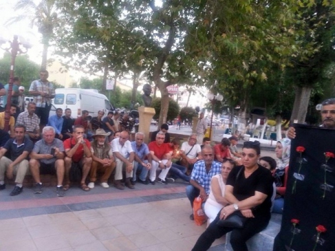 Suruç saldırısı Kuşadası'nda protesto edildi