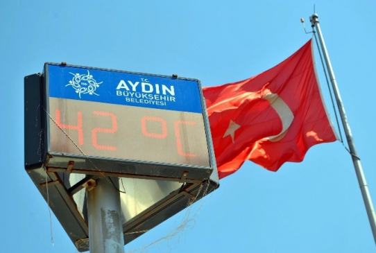 Aydın yanıyor sıcaklık 42 dereceyi buldu