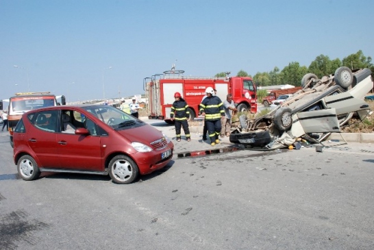Didim-Akbük yolunda trafik kazası; 3 yaralı