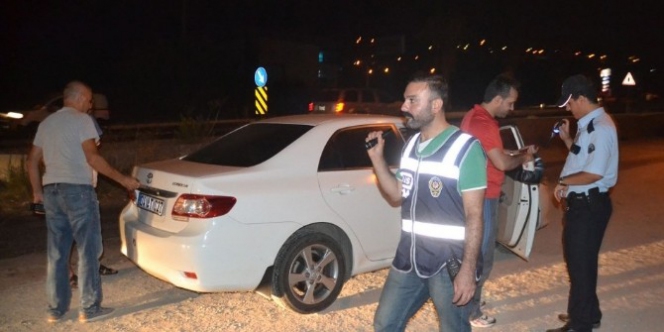 Kuşadası'nda çeşitli suçlardan aranan 8 kişi yakalandı