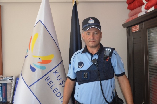 Kuşadası'nda zabıtadan yaka kameralı denetim