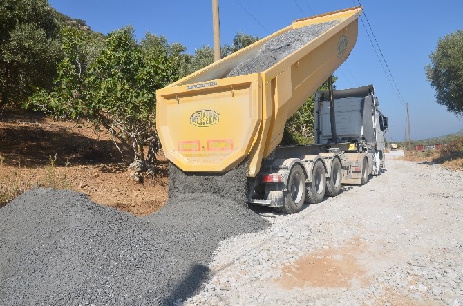 Kuşadası'nda asfalt çalışmaları