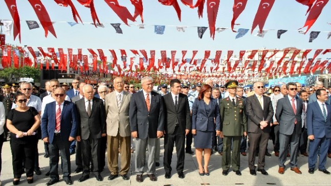 Aydın 93. Kurtuluş Yıldönümünü buruk kutladı