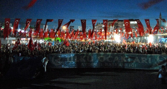 Aydın'da binlerce ülkücü terörü lanetledi