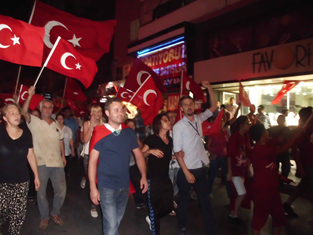 SÖKE, BİR KEZ DAHA TERÖRE LANETİNİ HAYKIRDI