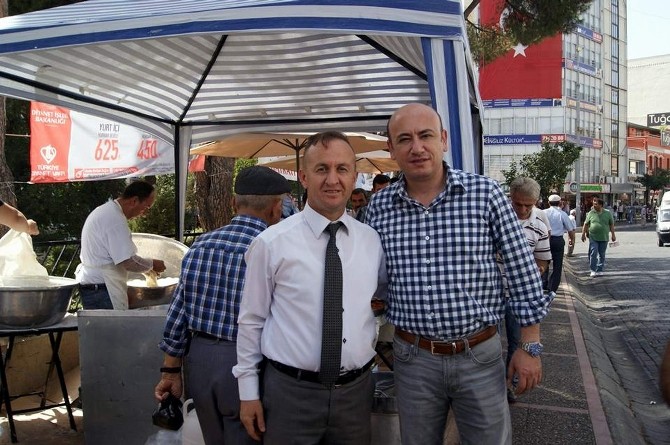 AYTO Başkanı Ülken şehitler için lokma döktüren esnafa destek verdi