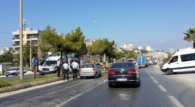 Kuşadası'nda çevre yolunda trafik kazası; 1 yaralı