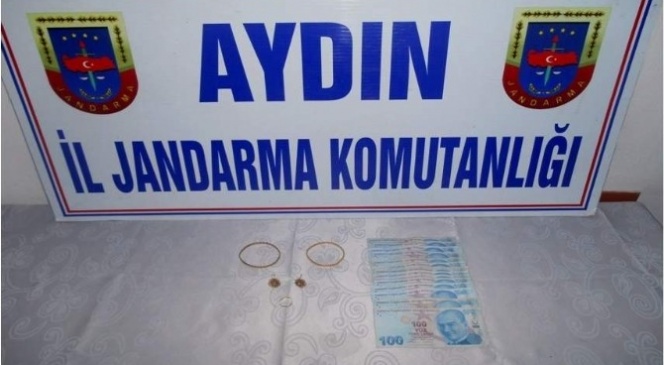 Kız arkadaşının evinden hırsızlık yaptı