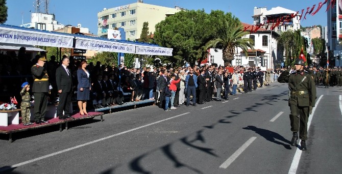 Aydın'da Cumhuriyetin Kuruluşu'nun 92. Yıldönümü kutlandı