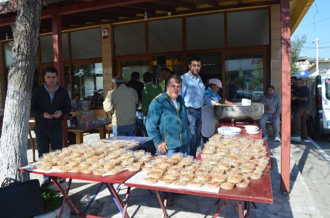 Sökeli Demirciler aşure geleneğini sürdürdü