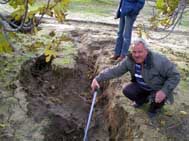 Arazi çatlakları incelendi