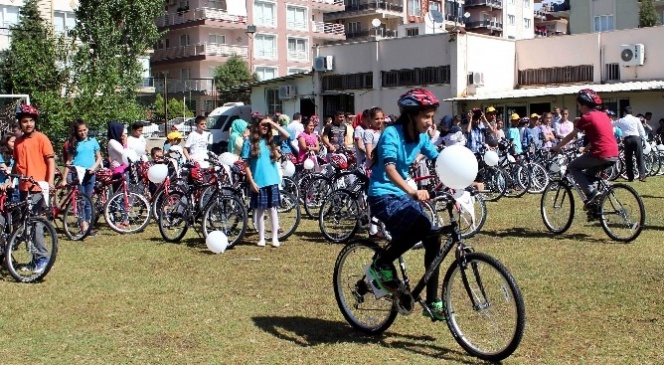 Aydın'da 34 okula 730 bisiklet teslim edildi