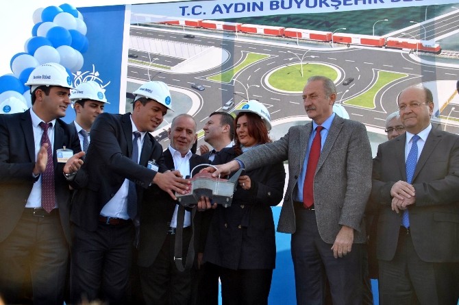 BAŞKAN ÇERÇİOĞLU, ASTİM KÖPRÜLÜ KAVŞAĞIN TEMELİNİ ATTI