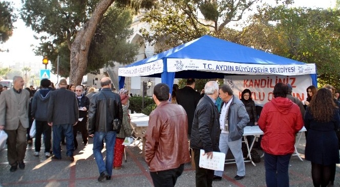 Aydın Büyükşehir Mevlid Kandili nedeniyle hayır dağıttı