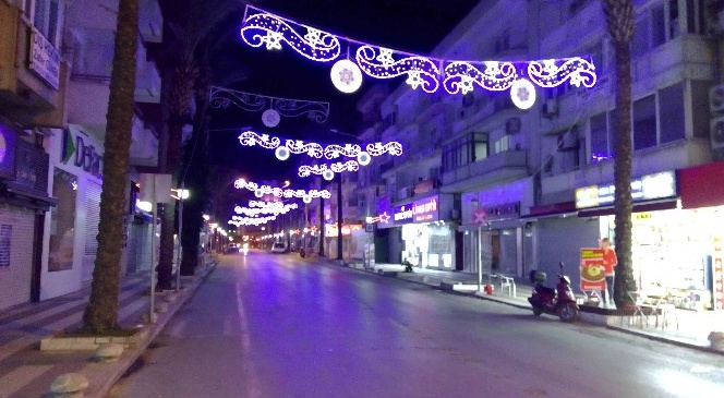 Kuşadası yılbaşı'na hazır