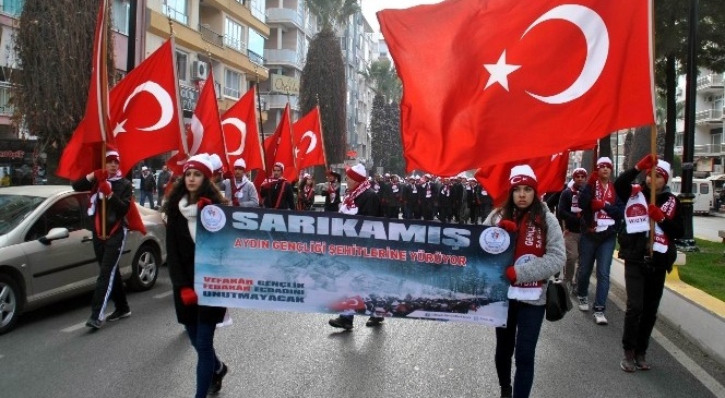 Vefakar gençlik fedakar ecdadını unutmadı