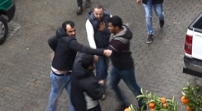 Aydın'daki yol kavgasında yumruklar konuştu