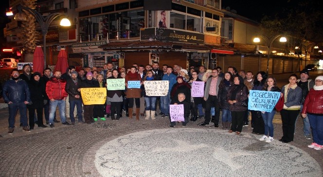 CHP'li gençler Bağdat Caddesi'ndeki tecavüz olayını protesto etti