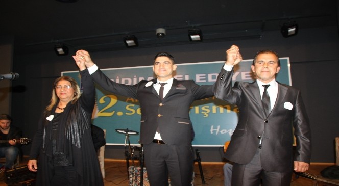 Didim'de SES Yarışmasında türkü ziyafeti çekildi