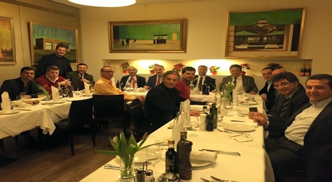 Başkan Atabay Almanya'da turizmcilerle bir araya geldi