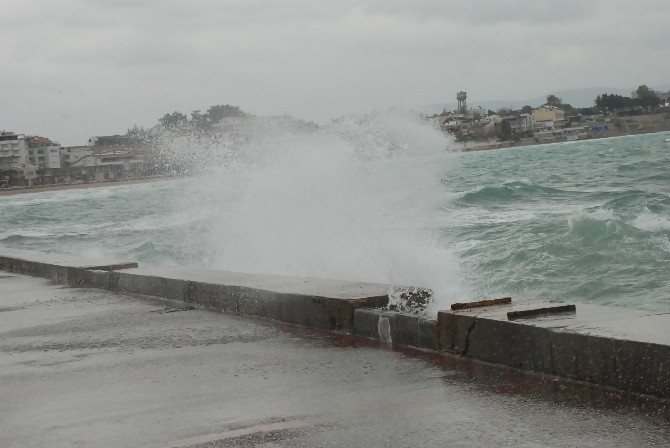 Meteoroloji’den kuvvetli yağış ve fırtına uyarısı