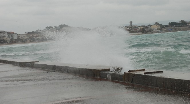 Meteoroloji'den kuvvetli yağış ve fırtına uyarısı