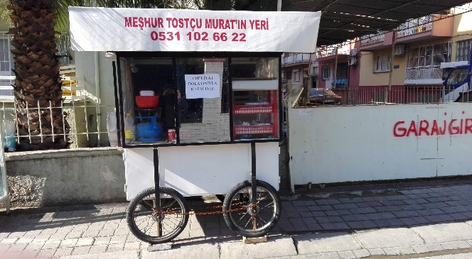 Duyarlı tostçu müşterilerine böyle seslendi