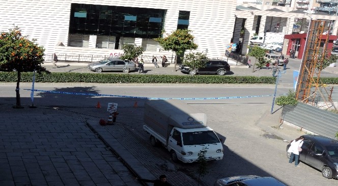 Unutulan valiz patlatılmaktan son anda kurtuldu