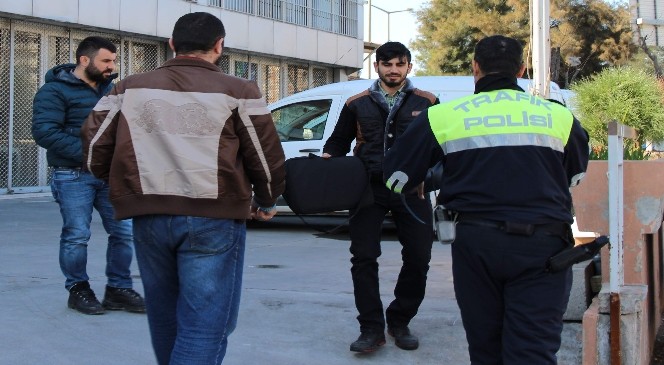 Unutulan çanta paniğe yol açtı