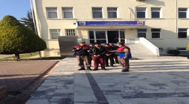 Didim'de 2'si Afgan 3 göçmen kaçakçısı tutuklandı