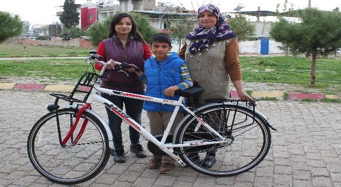 Aydın'da öksüz ve yetimler sevindiriliyor