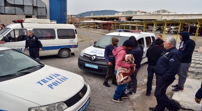 Söke'de 35 kaçak göçmen yakalandı