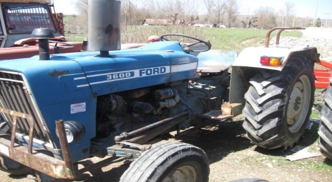 Traktörün vitesini boşa almayı unutan yaşlı şahıs hayatını kaybetti