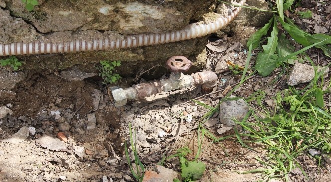 Hırsızlar sonunda musluk dahi çaldı!