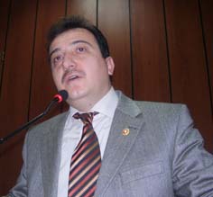 AKP İl Danışma Meclisi Toplantısında rozet takma töreni düzenlenecek