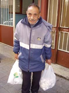Nail dede kapı kapı dolaşıp mantar satarak servet sahibi oldu
