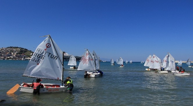 Ege Bölgesi Optimist Laser Yelken Yarışları Kuşadası'nda yapıldı