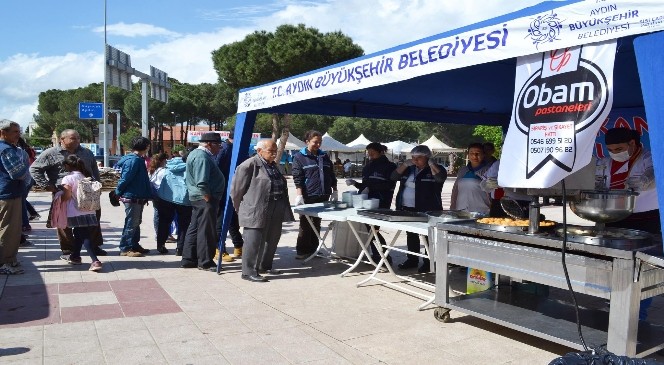 Aydın Büyükşehir Miraç Kandili nedeniyle lokma döktürdü